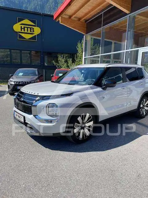 2025 Mitsubishi OUTLANDER