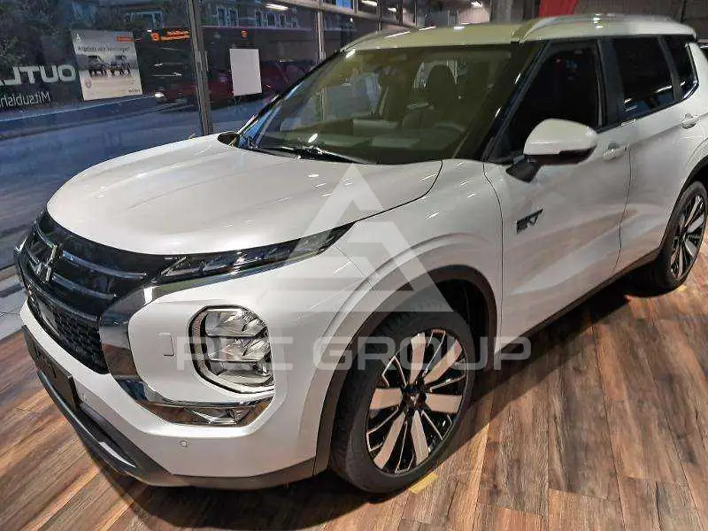 2025 Mitsubishi OUTLANDER