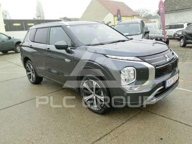 2025 Mitsubishi OUTLANDER