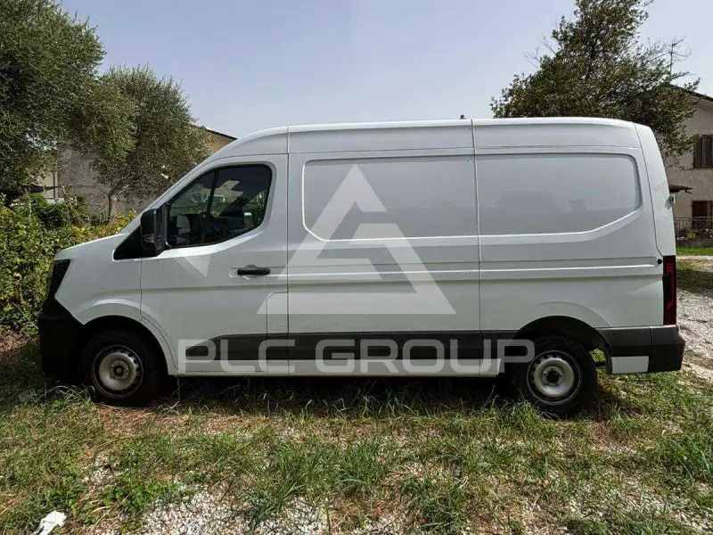 2025 Nissan Interstar