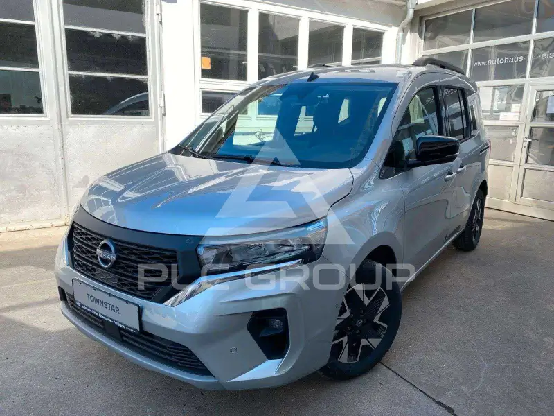 2025 Nissan TOWNSTAR
