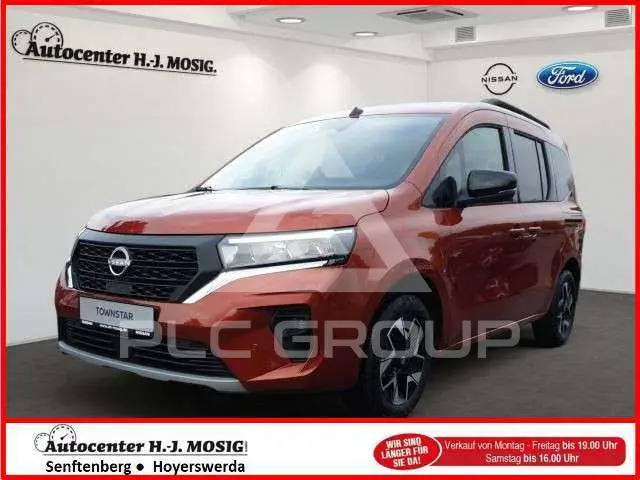 2025 Nissan TOWNSTAR