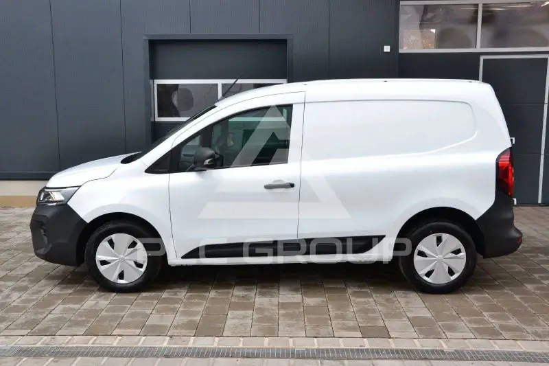 2025 Nissan TOWNSTAR