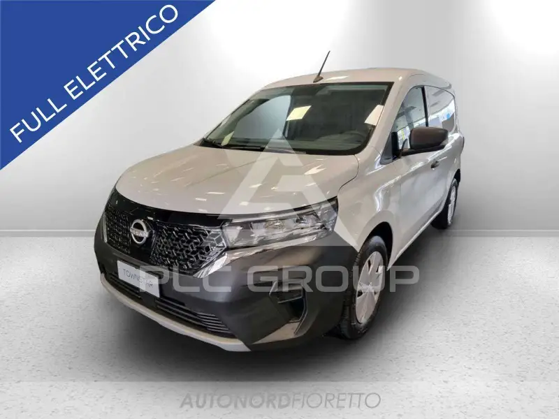 2025 Nissan TOWNSTAR