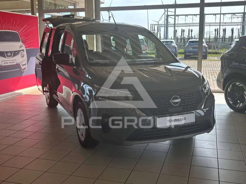 2025 Nissan TOWNSTAR