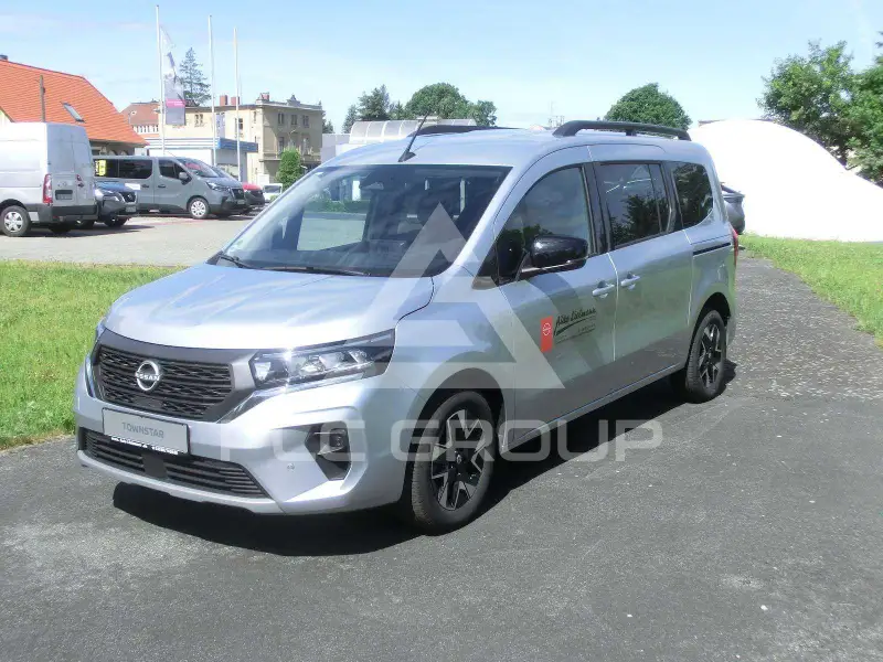 2025 Nissan TOWNSTAR