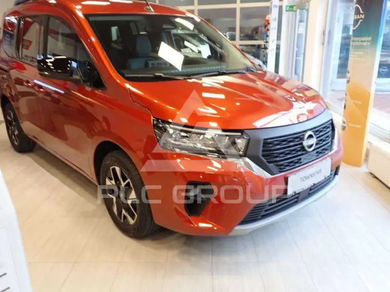 2025 Nissan TOWNSTAR