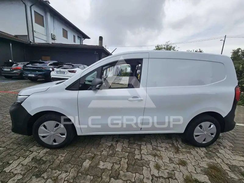 2025 Nissan TOWNSTAR