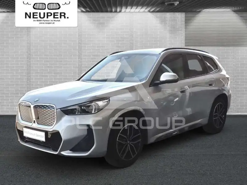 2025 BMW iX