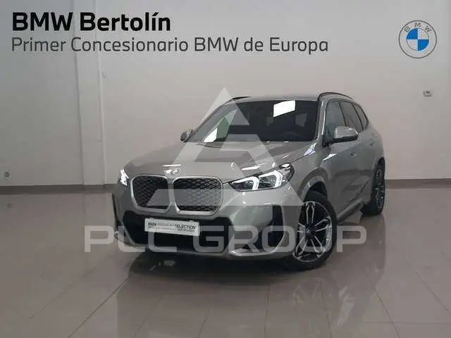 2025 BMW iX