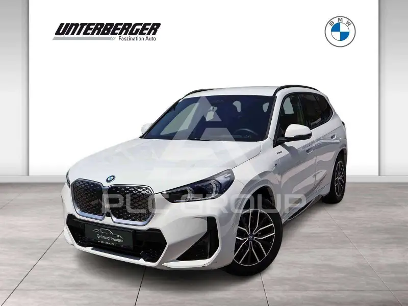 2025 BMW iX