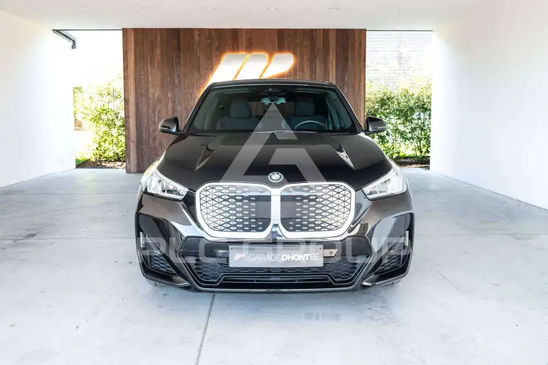 2025 BMW iX