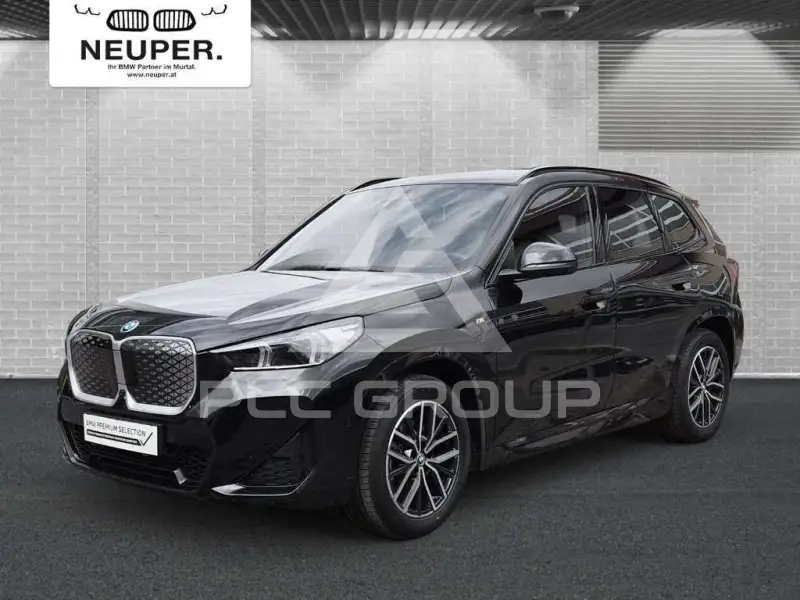 2025 BMW iX