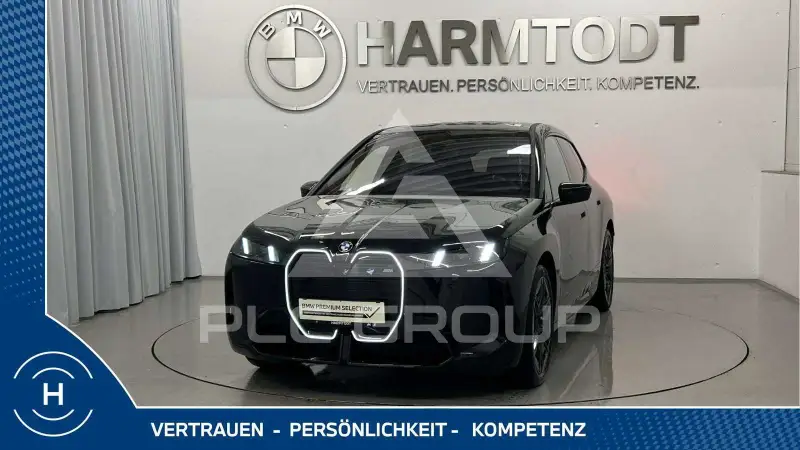 2025 BMW iX