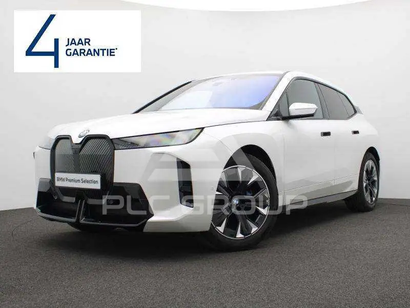 2025 BMW iX