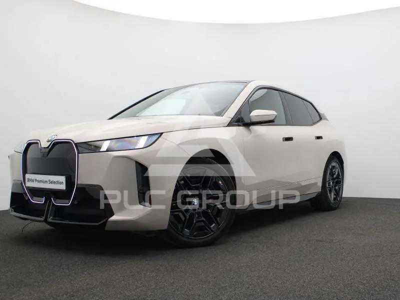 2025 BMW iX