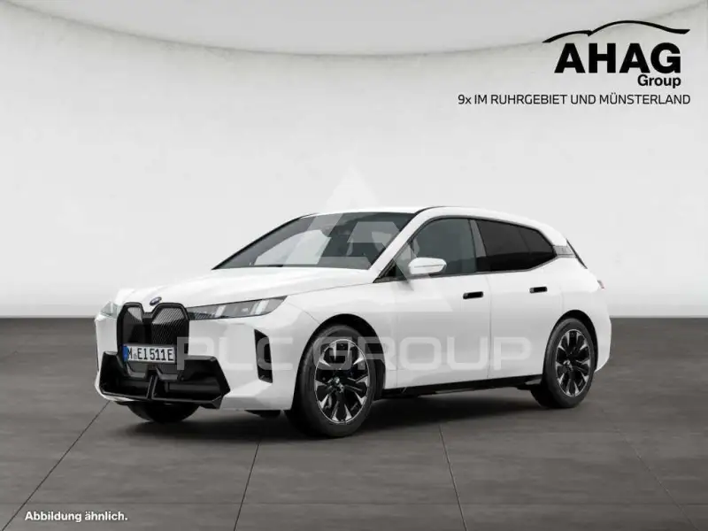 2025 BMW iX