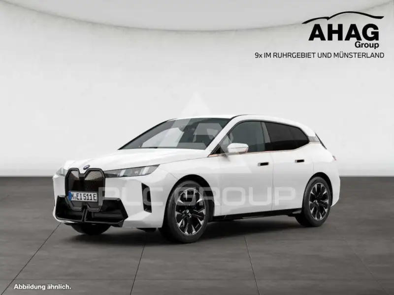 2025 BMW iX