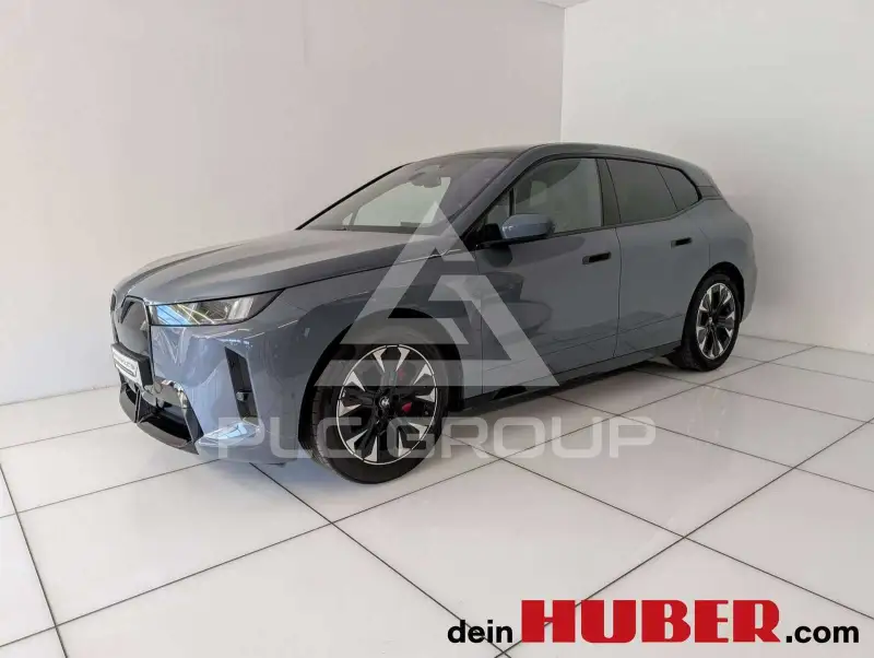 2025 BMW iX