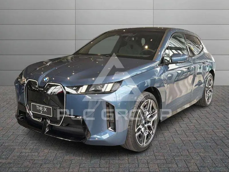 2025 BMW iX