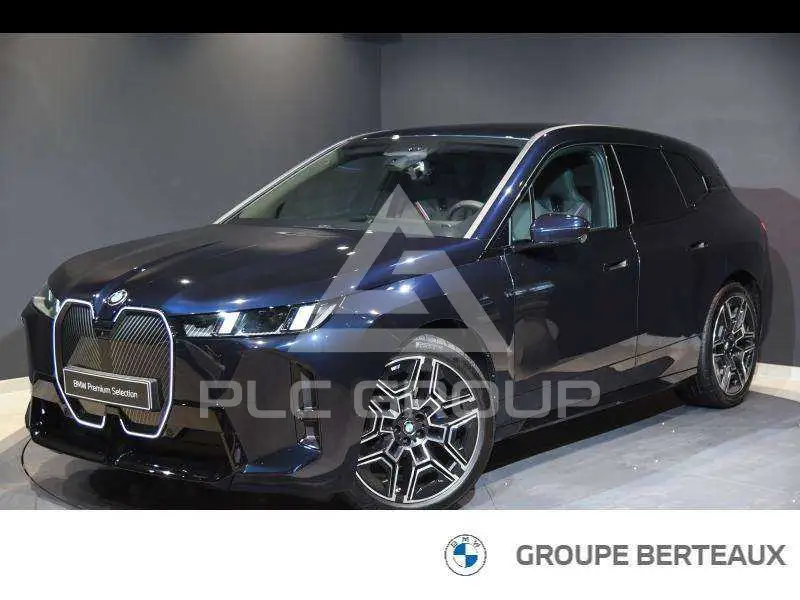 2025 BMW iX