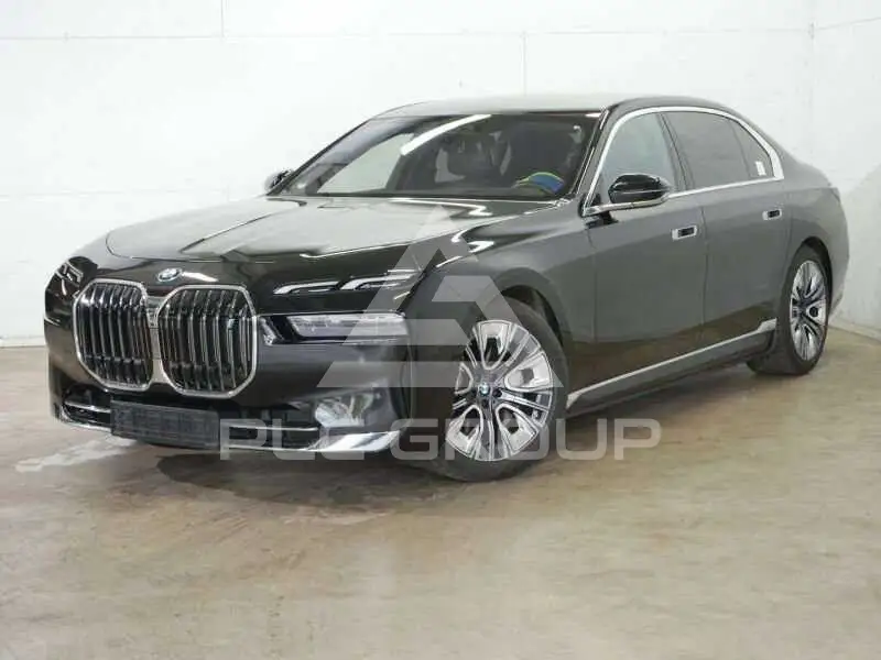 2025 BMW I7