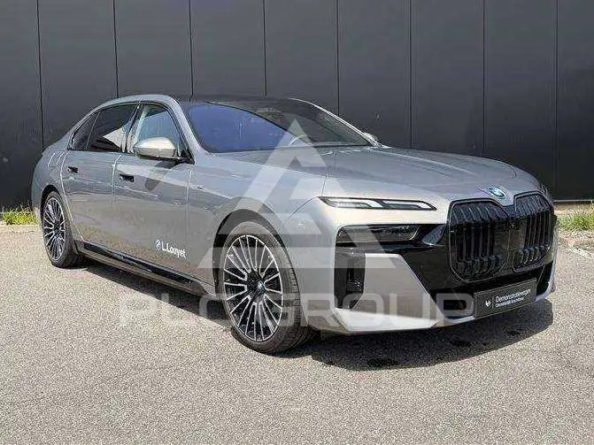 2025 BMW I7