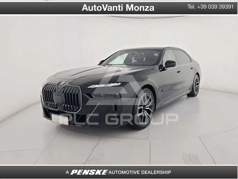 2025 BMW 740