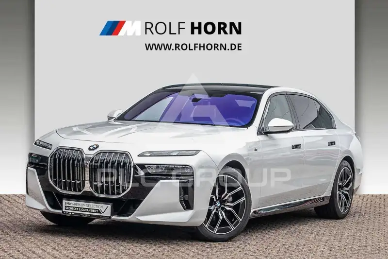 2025 BMW 740