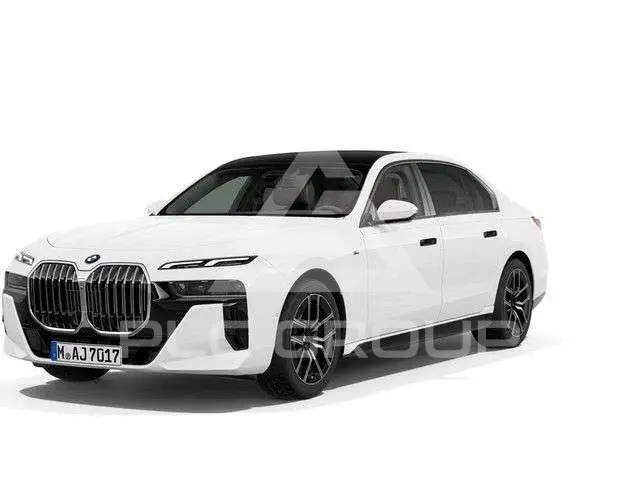 2025 BMW 740