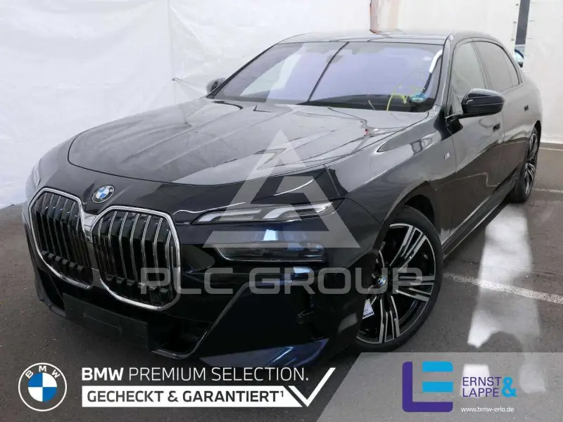 2025 BMW 740
