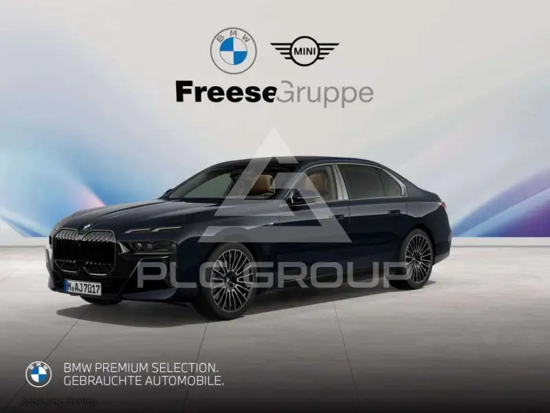 2025 BMW 740