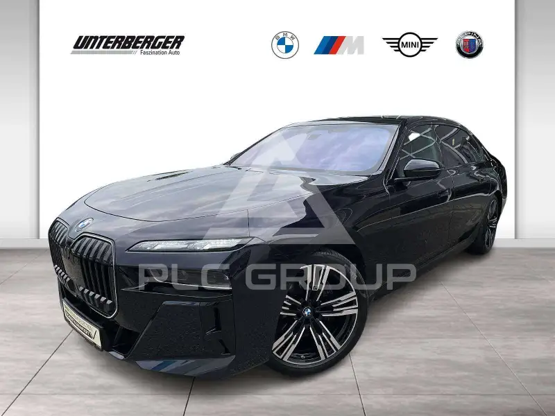 2025 BMW 740