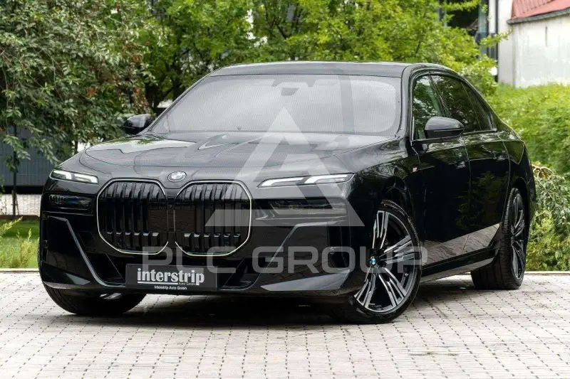 2025 BMW 740