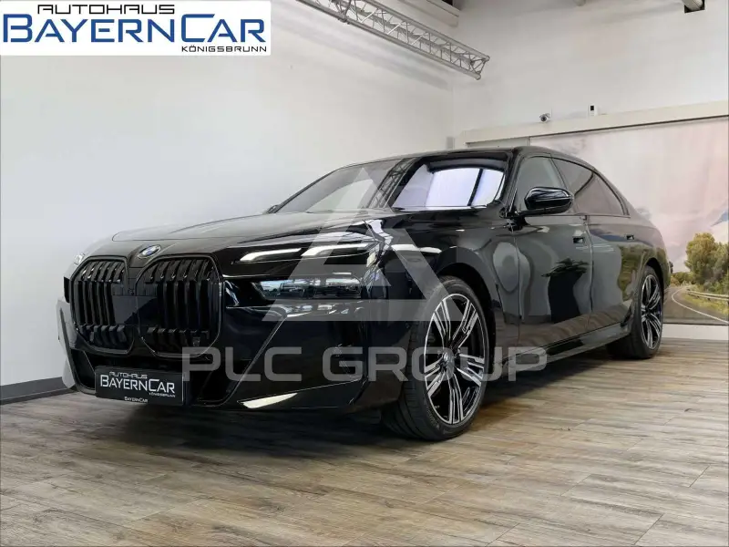 2025 BMW 740