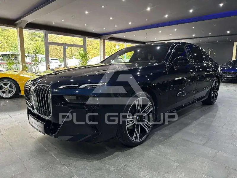 2025 BMW 740