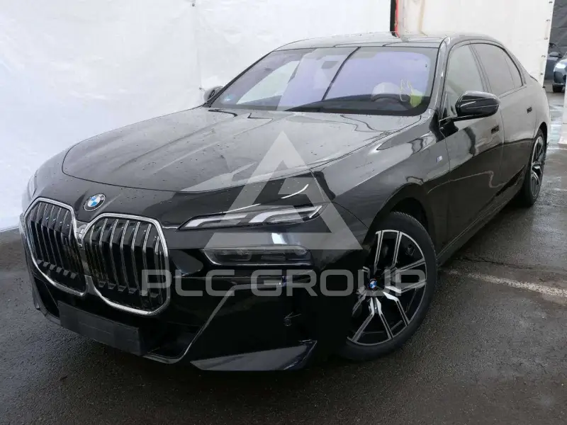 2025 BMW 740