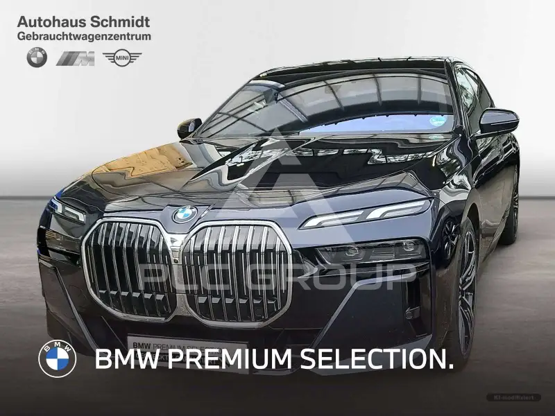 2025 BMW 740