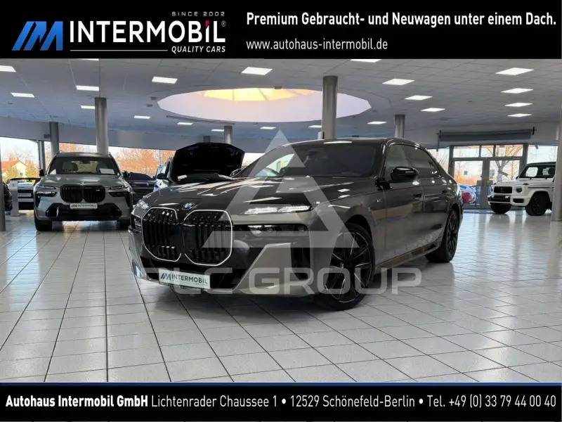 2025 BMW 740