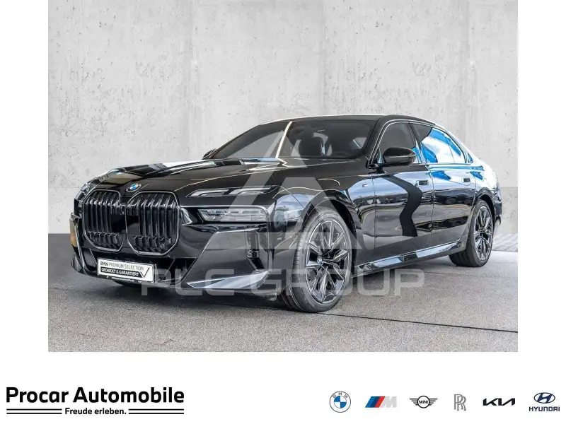 2025 BMW 740