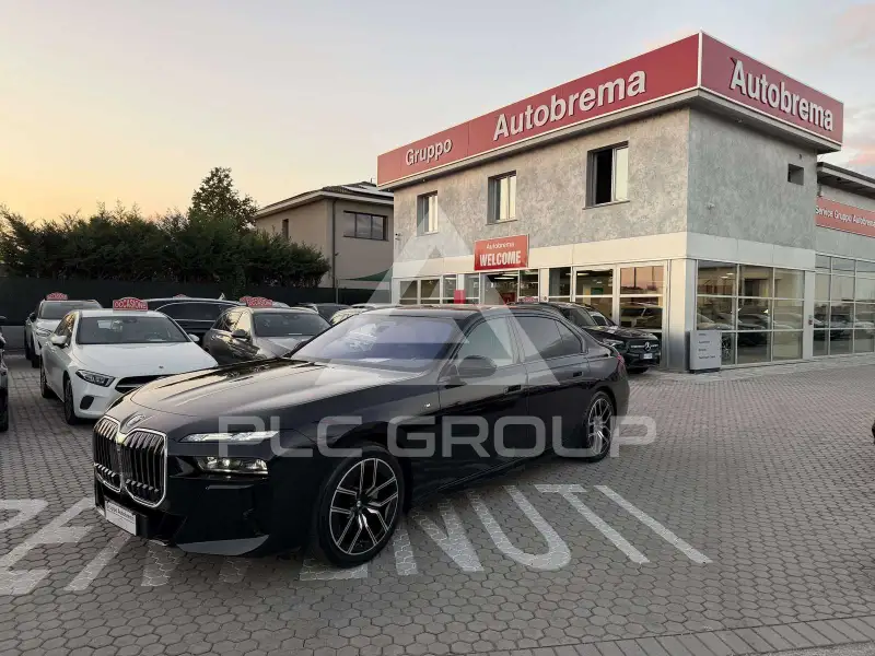 2025 BMW 740