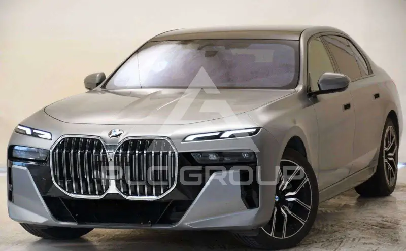 2025 BMW 740