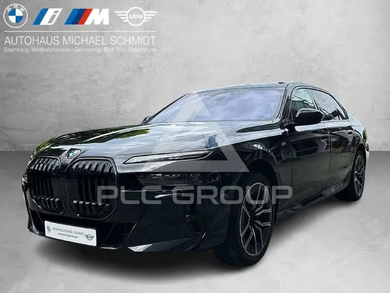 2025 BMW 740