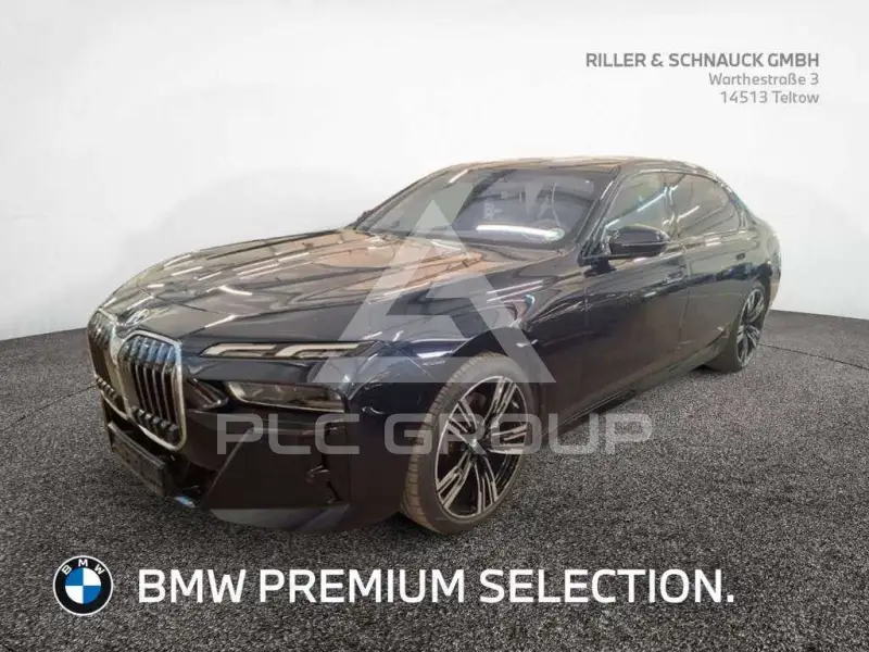 2025 BMW 740