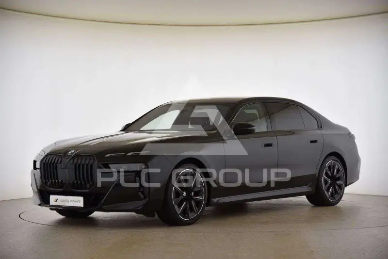 2025 BMW 740