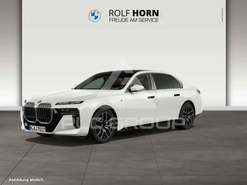 2025 BMW 740