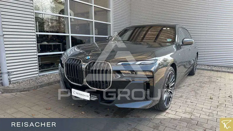 2025 BMW 740