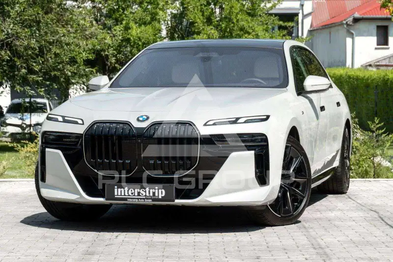 2025 BMW 740