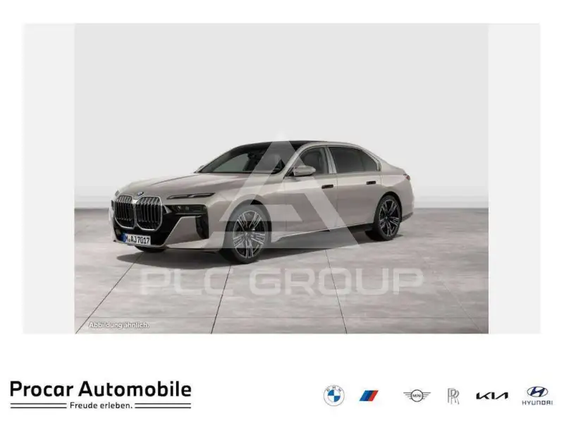 2025 BMW 740