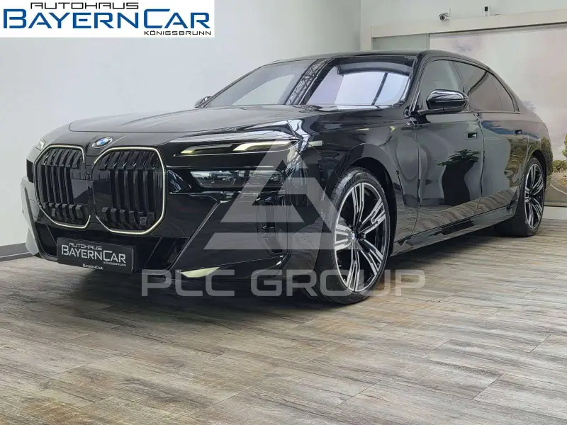 2025 BMW 740